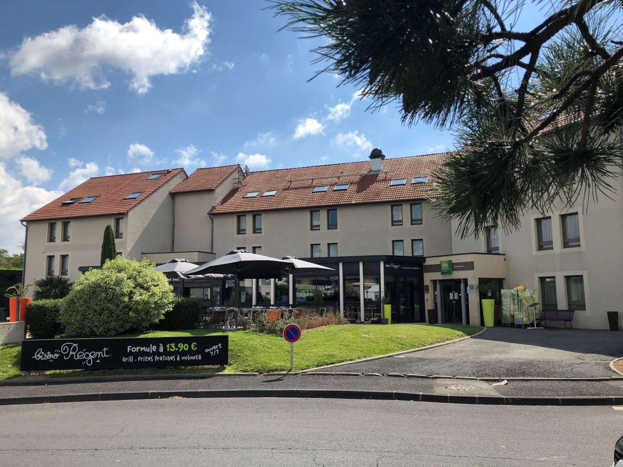 Ibis Styles Clermont-Ferrand Aeroport Hotel Exterior photo